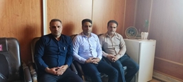 سرپرست منطقه بهداشت ودرمان  با حضور در دفتر رئیس اداره آموزش و پرورش علامرودشت این روز را به فرهنگیان تبریک گفت . 